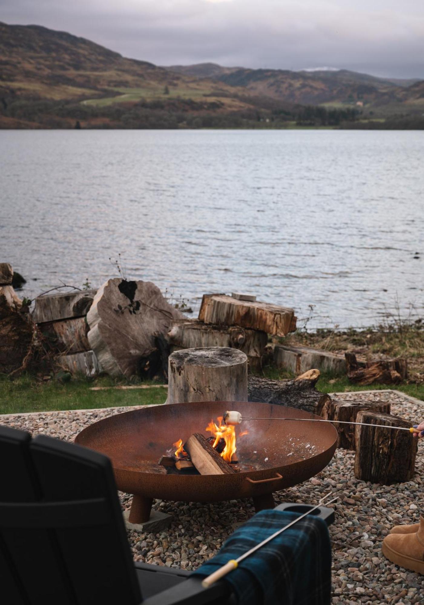 Shoreland Lodges - Holly Lodge Fort Augustus Exterior photo